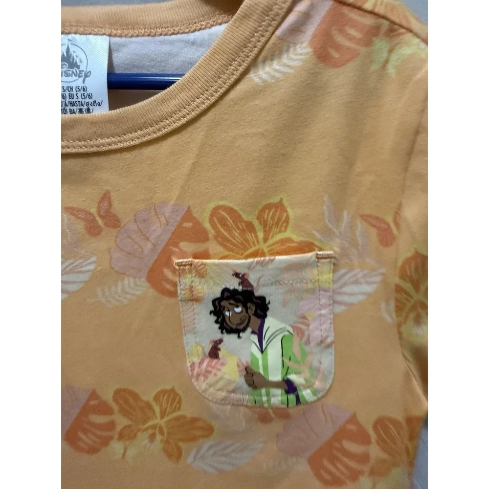 Disney Encanto Bruno T-Shirt Youth Size Small (5/6) Tropical Floral Print Pocket